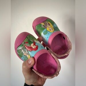 Crocs Disney Princess Clogs Size 6/7